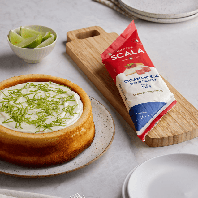 Bolo de Limão com Cobertura de Cream Cheese Scala